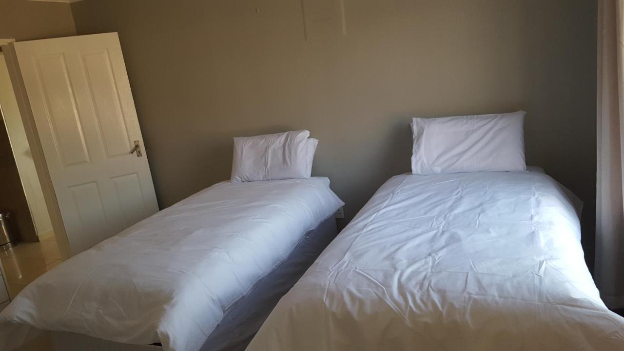 Tlelakufuma Guest House Johannesburg Eksteriør billede